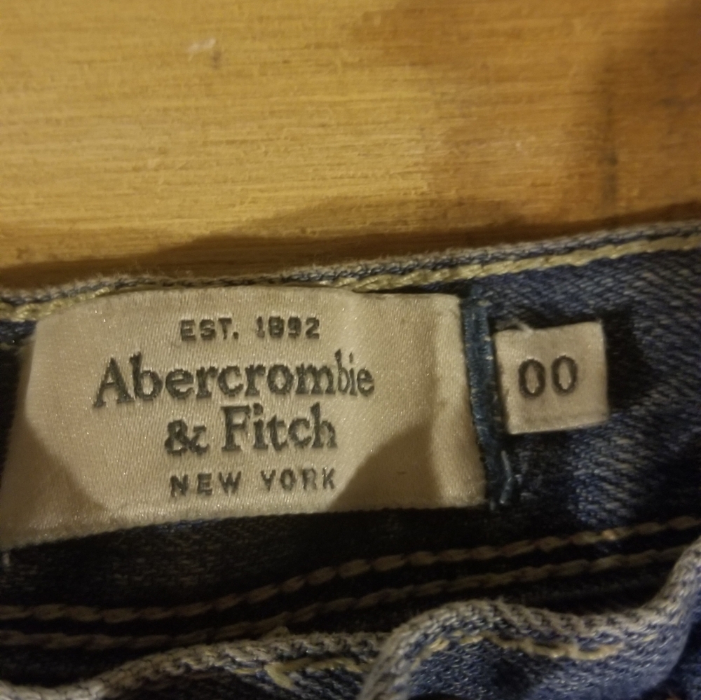 Abercrombie Shorts Size 00 - Picture 2 of 3